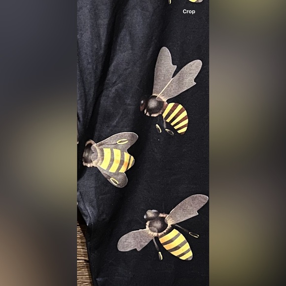 Bee Leggings. Stretchy and soft. - Picture 4 of 4